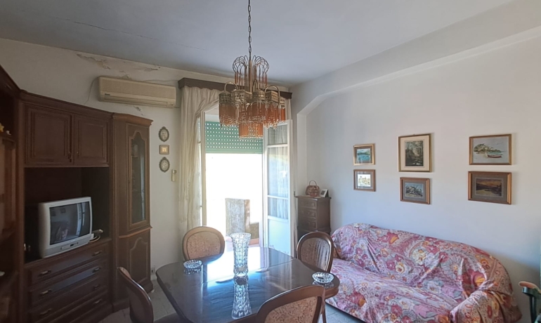 GUALTIERI – SICAMINO’ luminoso 4 vani con terreno