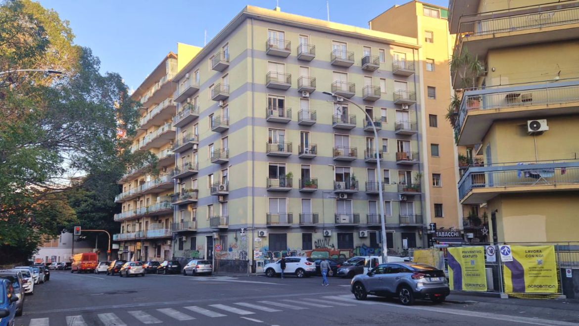 VIA LAVAGGI 4 ½ vani panoramico con vista Etna