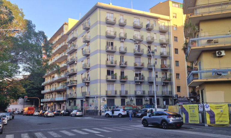VIA LAVAGGI 4 ½ vani panoramico con vista Etna