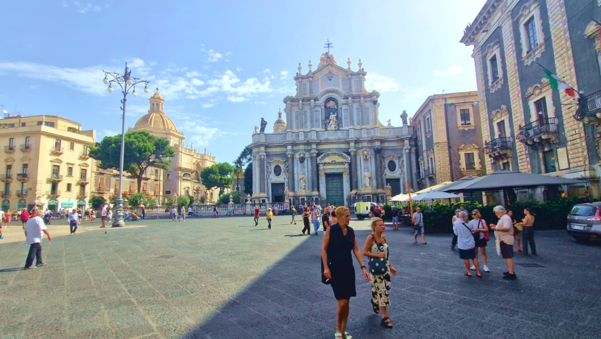 PIAZZA UNIVERSITA’ appartamento mq.370