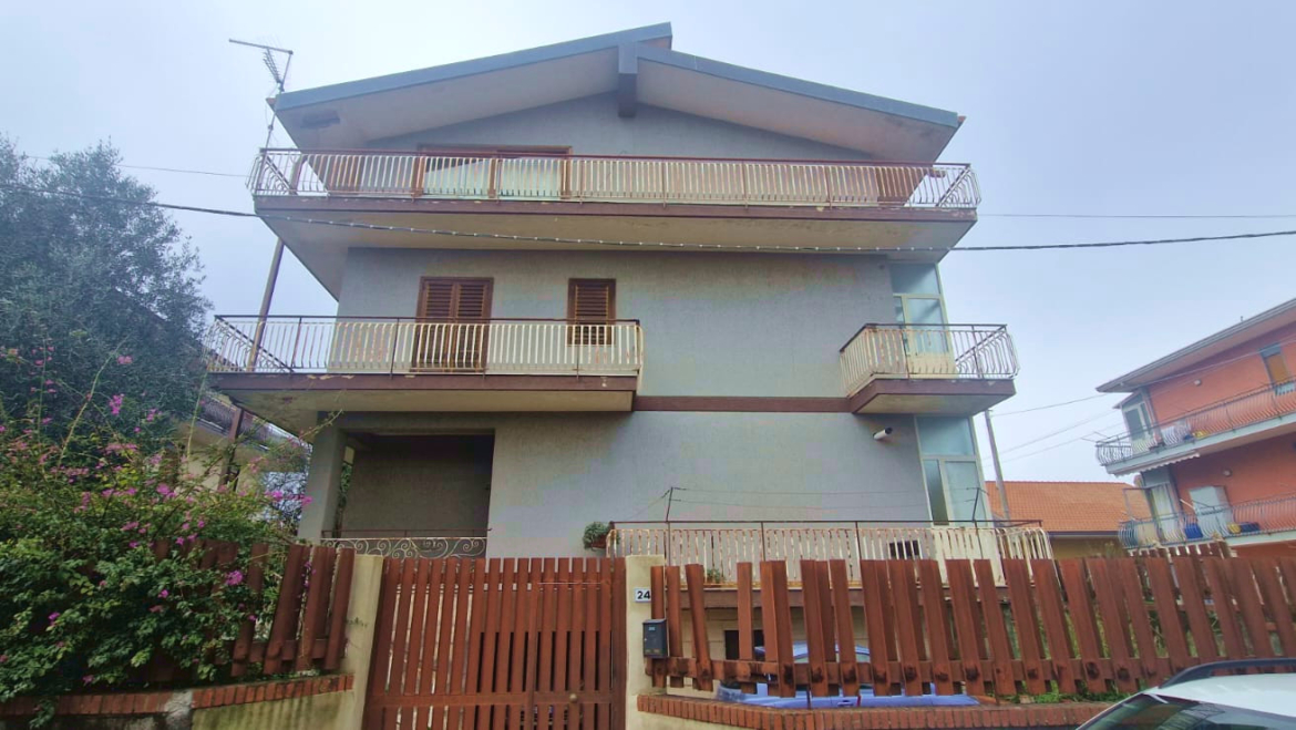 GRAVINA appartamenti in villa