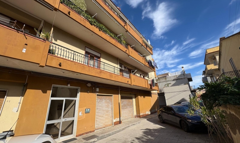 SPADAFORA appartamento a 70 metri dal mare