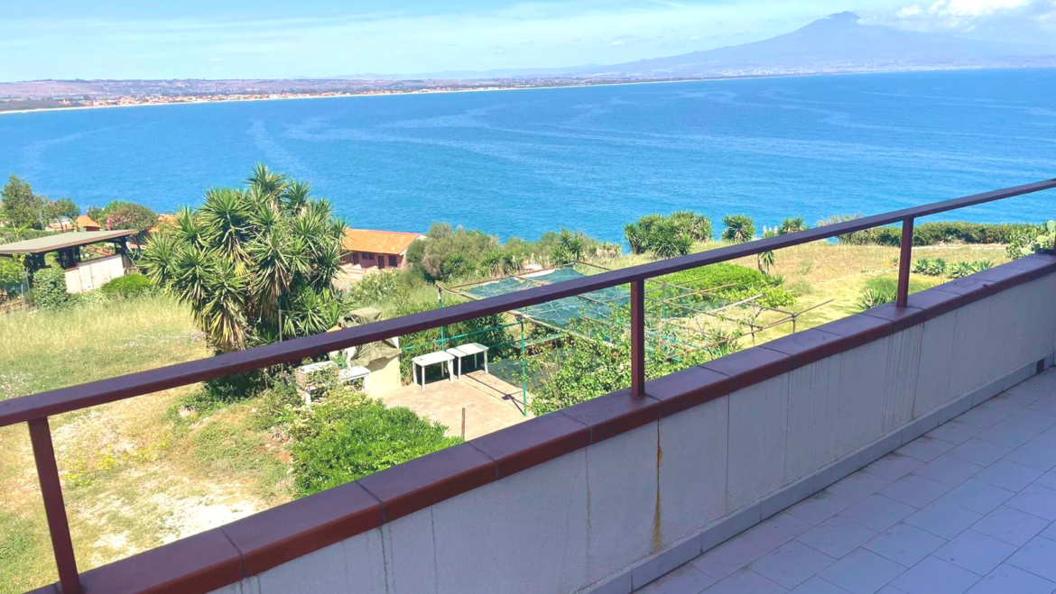 COSTA SARACENA casa panoramicissima su 2 livelli